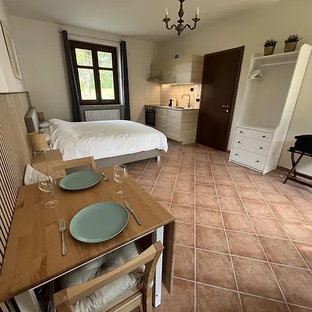 Vista Alta Langa, Belbo Apartamento *